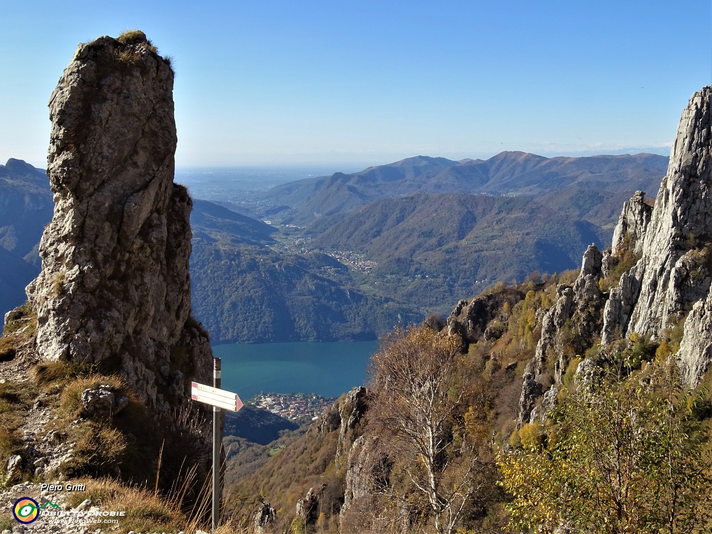 22 Uno sguardo su 'Quel ramo del Lago di Como'.JPG